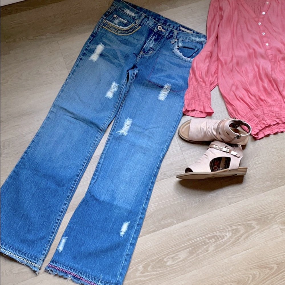 Chip & Pepper Vintage Distressed Amazing Mom Jeans